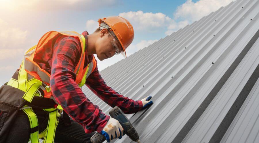 Owens Corning roofing contractor in Luzerne, IA